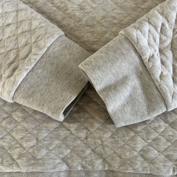 Patagonia Women's Quilted pullover - Cream and Navy - Picture 3 of 4